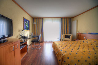 Room
Room
di Engel Swiss Quality Hotel