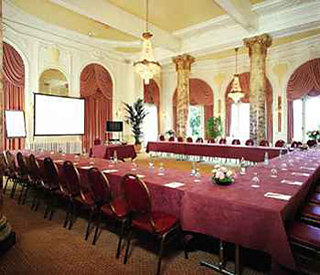 Conferences
Conferences
di Hôtel du Grand Lac Excelsior