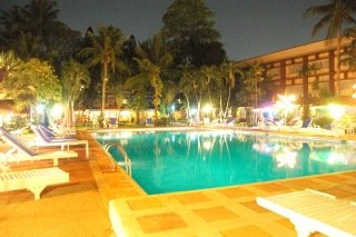 Pool
 di Basaya Beach Hotel & Resort