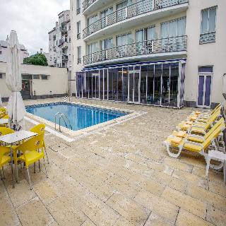 Pool
Pool
di Vila Nova