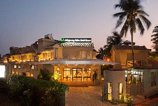 Whispering Palms Beach Resort Candolim India thumbnail