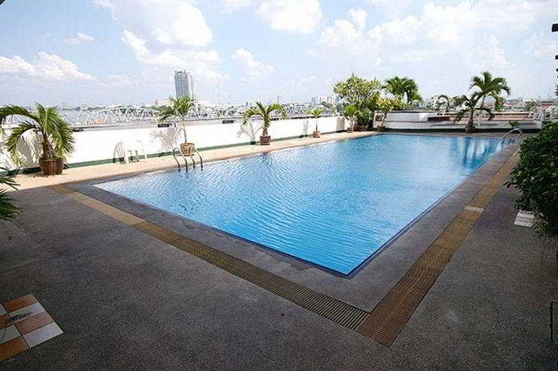 Pool
 di River Side Bangkok