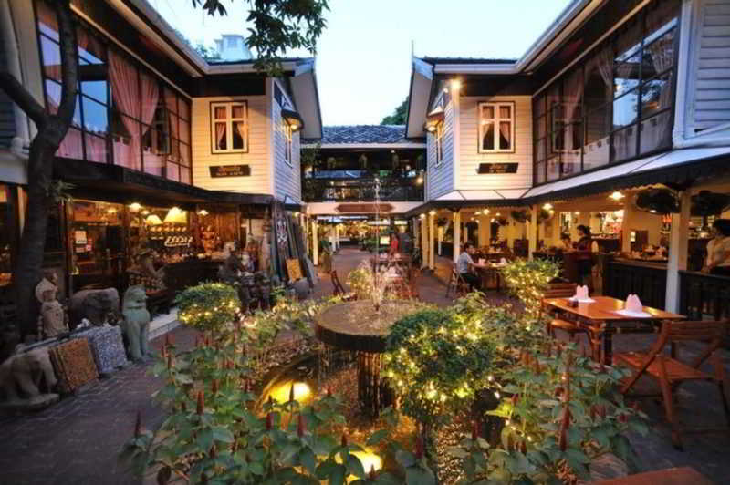 General view
 di Silom Village Inn