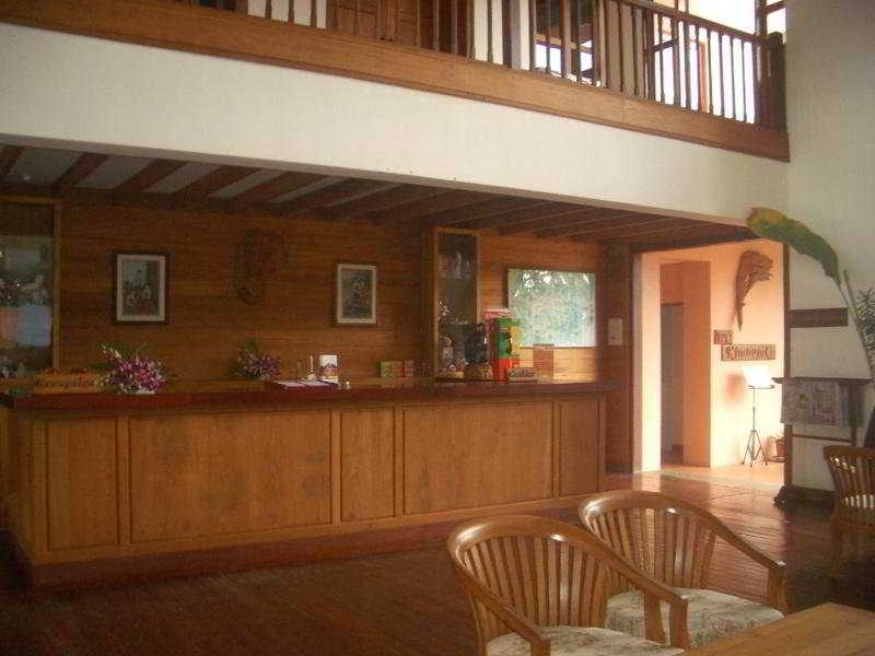 Lobby
Lobby
di Riverhouse Resort Mae Sariang