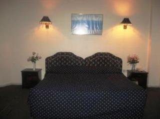 Room
Room
di Rush Inn