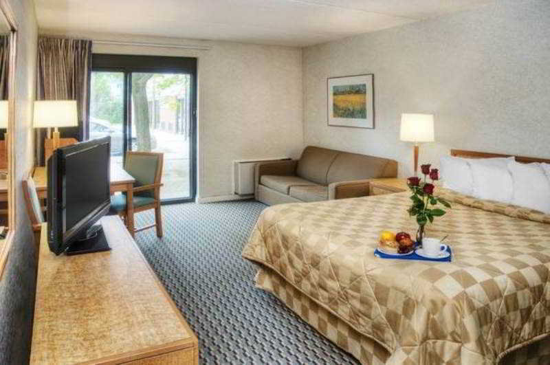 Room
 di Comfort Inn Hwy 401 - Kingston