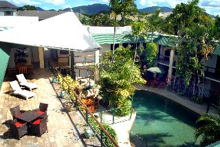 Pool
 di Bay Village Tropical Retreat & Apartments
