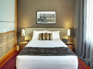 Room
Room
di Heritage Auckland