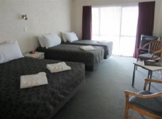 Room
Room
di Oakwood Manor