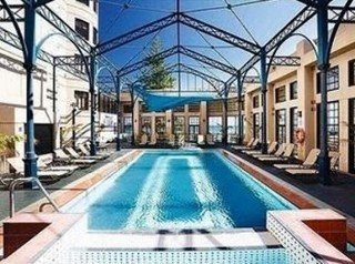 Pool
 di Stamford Grand Adelaide