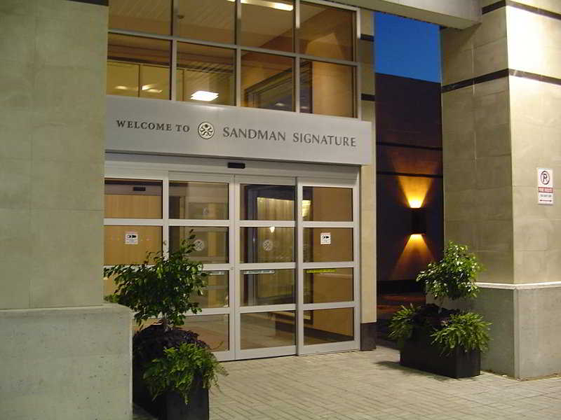 General view
 di Sandman Signature Hotel Toronto Airport