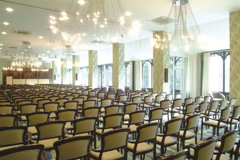 Conferences
Conferences
di Villa Porro Pirelli