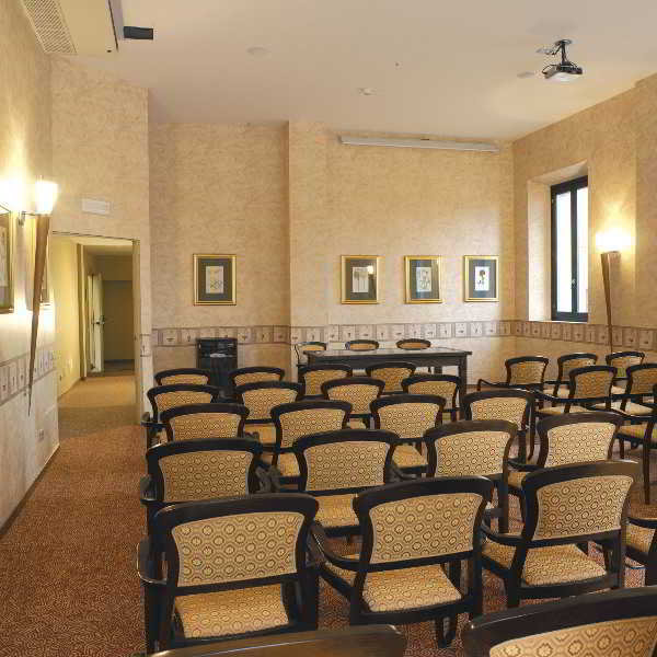 Conferences
Conferences
di Villa Porro Pirelli