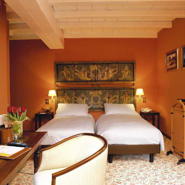 Room
Room
di Villa Porro Pirelli