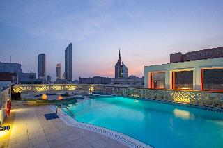 Pool
 di Crowne Plaza Hotel Abu Dhabi