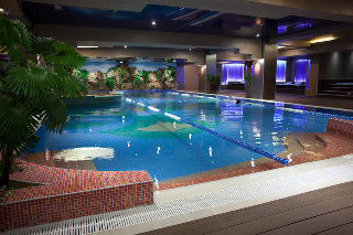 Sports and Entertainment
Sports and Entertainment
di Rin Grand