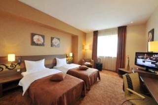 Room
Room
di Rin Grand