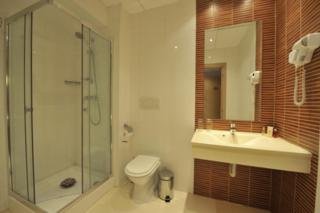 Room
Room
di Rin Grand