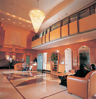 Lobby
 di Al Maha Rotana Suites