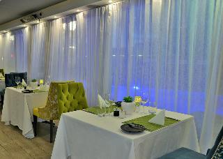 The Peninsula All Suite Hotel