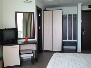 Room
Room
di Splendid