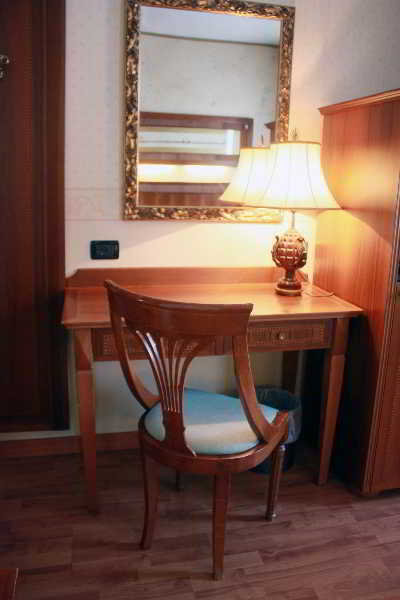 Room
Room
di Duca d 'Aosta