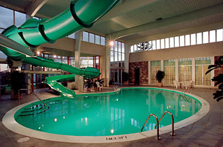 Pool
 di Crowne Plaza Montreal Airport