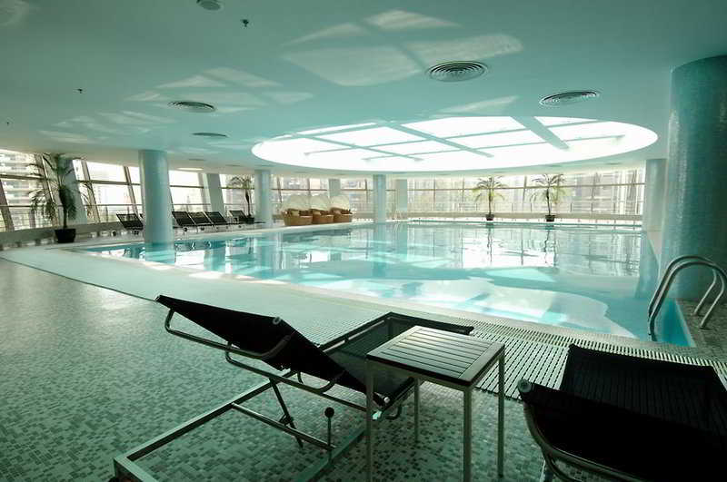 Pool
 di Millennium Hongqiao
