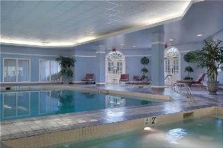 Pool
 di The Fairmont Hotel MacDonald