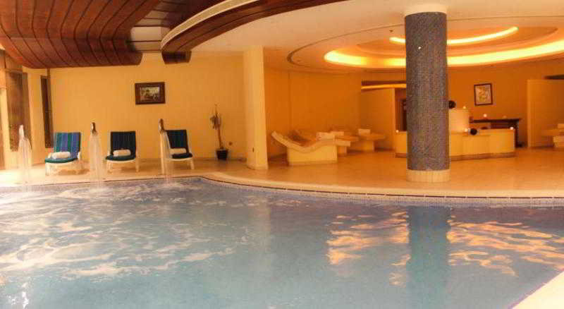 Sports and Entertainment
Sports and Entertainment
di Khatt Springs Hotel and Spa