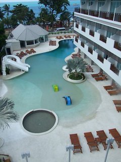 Pool
 di Pattaya Discovery Beach Hotel