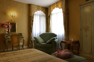 Room
Room
di Locanda Barbarigo Venezia