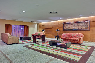 Lobby
 di Crowne Plaza Toronto Airport