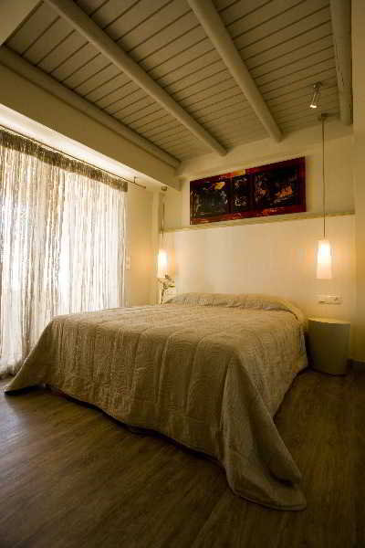 Room
Room
di Princess of Naxos