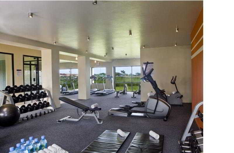 Sports and Entertainment
Sports and Entertainment
di Sheraton Gambia