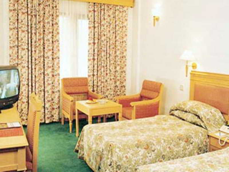 Room
Room
di Grande Residencia