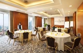 Conferences
 di The Gardens Hotel & Residences St Giles Luxury