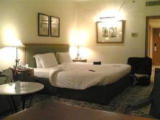 Room
Room
di The Hans Hotel New Delhi