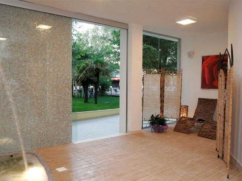 Sports and Entertainment
Sports and Entertainment
di Park Hotel Kursaal