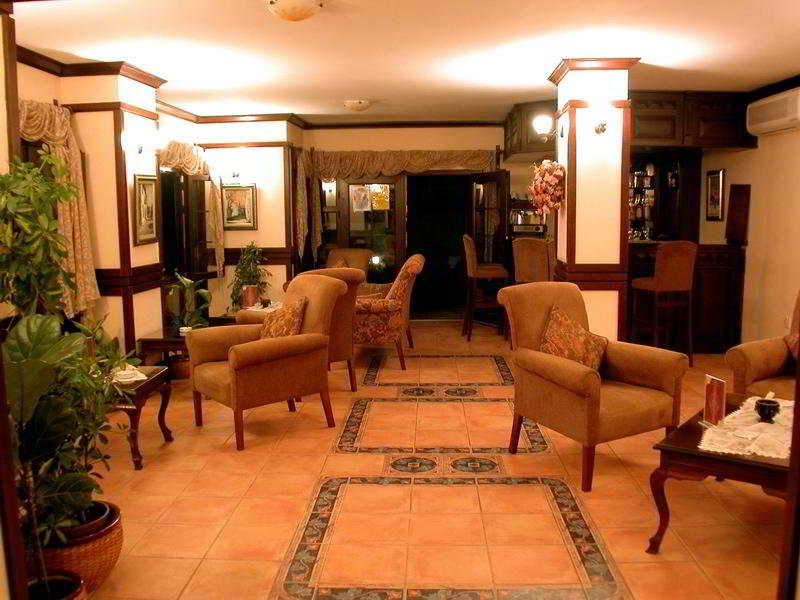 Bar
Bar
di Bellapais Monastery Village