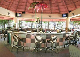 Restaurant
 di Cordova Reef Village Resort
