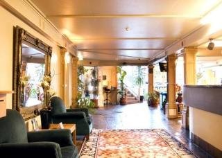 Lobby
Lobby
di Chateau Blanc Suites A Clarion Collection