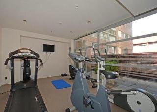 Sports and Entertainment
Sports and Entertainment
di Comfort Wellington