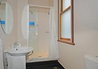 Room
Room
di Comfort Wellington