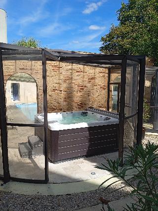 Pool
Pool
di Clos de la Boetie