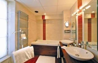 Room
Room
di Clos de la Boetie