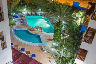 Pool
Pool
di Residence Rihab