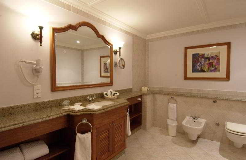 Room
Room
di La Résidence des Cascades Golf Resort & Thalasso