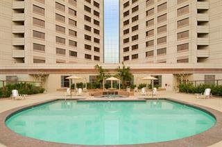 Pool
 di Hilton Long Beach & Executive Meeting Center