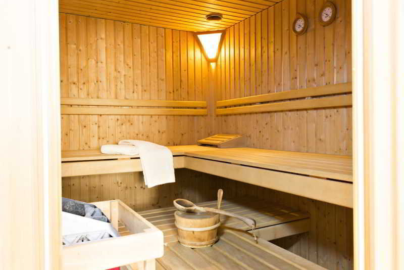 Sports and Entertainment
Sports and Entertainment
di Quadratscha Swiss Quality Hotel